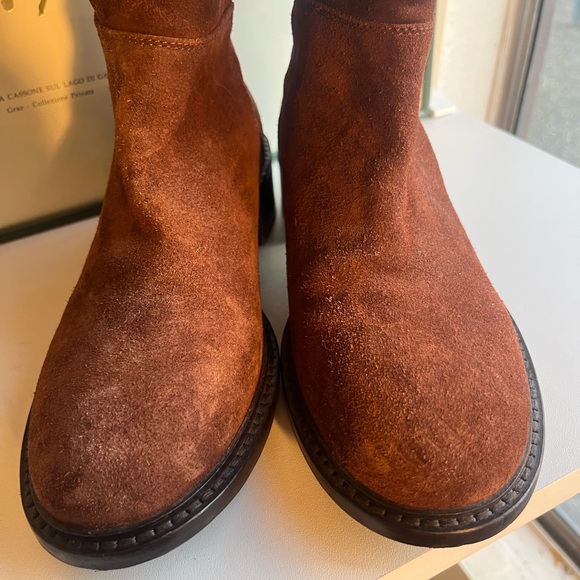Beautiful Vince Equestrian brown suede boots, made in Italy, size 7, old money - Picture 8 of 16